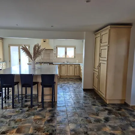 Holiday home Maison Mitoyenne Entre Et Montagnes - Equestre Possible *